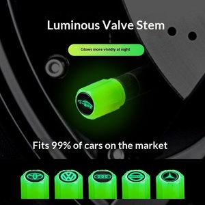 Bouchons de valve de <span class=keywords><strong>pneu</strong></span> de voiture qui brillent dans le noir, couvre-valve fluorescent universel pour voitures, vélos et motos - Product Image 3