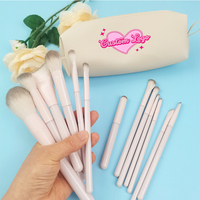 Ensemble de 13 pinceaux de maquillage de haute qualité avec manche en plastique, poils en nylon doux pour fard à paupières et eye-liner, prix abordable pour le maquillage du visage et des yeux