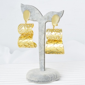 Ensemble de bijoux de mariée en cuivre doré de luxe du Brésil, très vendu, ensemble de boucles d'oreilles et de collier américain - Product Image 5