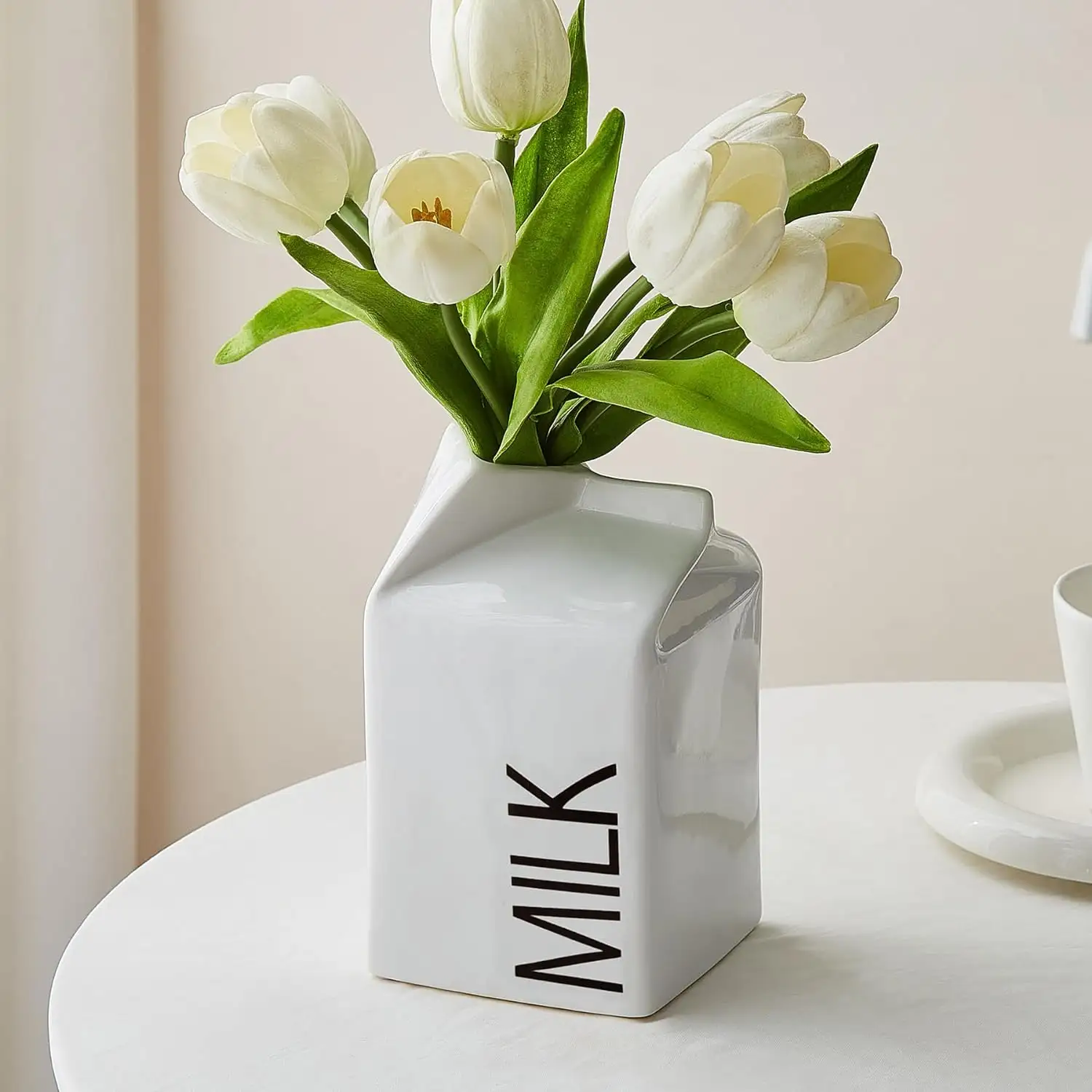 White Vintage Ceramic Vase Cute Retro Milk Carton Decorative Unique Home s for Decor Living Room Table Dining Office Decoration
