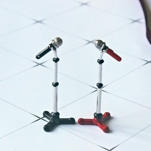 Juqi <span class=keywords><strong>B226</strong></span> Puppenhaus Metall-Miniaturmodell Spielzeugzubehör Kreatives Simulations-Mini-Niedrigprofilmikrofon für 14-Jährige & Unisex - Product Image 2