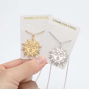 Collana con Ciondolo Sole Dio per Donna, Gioiello alla Moda con Medaglione Fotografico - Product Image 6