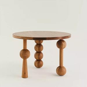 Ensemble table et chaises de salle à manger <span class=keywords><strong>en</strong></span> <span class=keywords><strong>bois</strong></span> massif de style nordique simple américain, rétro, <span class=keywords><strong>petit</strong></span> appartement, design circulaire, élégant, meubles de salle à manger - Product Image 3