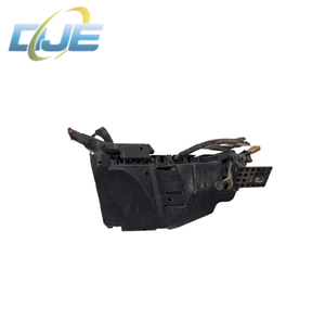 Pour <span class=keywords><strong>Ford</strong></span> <span class=keywords><strong>Mondeo</strong></span> Zhisheng boîte à fusibles de cabine d'occasion de haute qualité pièces automobiles accessoires de voiture d'occasion - Product Image 1