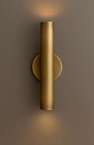 Aplique de pared cilíndrico de latón: Iluminación minimalista moderna de mediados de siglo - Product Image 3