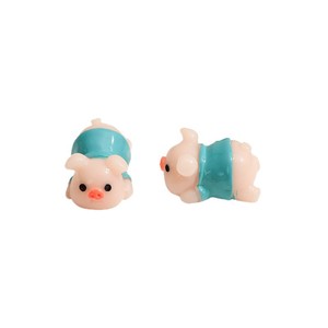 Miniatura de cerdo acostado de resina 3D, diseño de animal de dibujos animados, con ropa azul, para decoración del hogar y adornos artesanales - Product Image 1