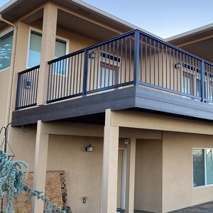 La balustrade en métal <span class=keywords><strong>de</strong></span> main courante en aluminium la moins chère conçoit la balustrade externe <span class=keywords><strong>de</strong></span> balustrade en métal - Product Image 3