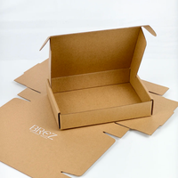 Boîte d'expédition personnalisée en papier kraft recyclable avec pelliculage mat et logo blanc imprimé UV – Emballage ondulé de qualité supérieure