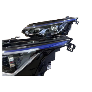 Phare Matriciel Ligne Bleue de Haute Qualité pour VW <span class=keywords><strong>Golf</strong></span> <span class=keywords><strong>8</strong></span> <span class=keywords><strong>R</strong></span> 12V État Neuf Température de Couleur 6000K - Product Image 3