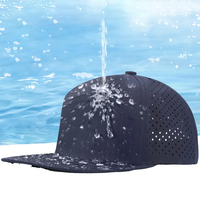 Gorra de 7 Paneles con Visera Plana de Poliéster con Logotipo Bordado Personalizado, Impermeable, con Cierre a Presión y Perforaciones Láser