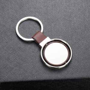Porte-clés de luxe personnalisé en métal rotatif double face de forme irrégulière avec impression UV intégrale, idéal comme cadeau souvenir et support de clés par sublimation - Product Image 4