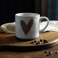 Tasses en céramique à motif de cœur de style américain, tasse à café sur le thème de l'amour avec poignée pour les couples/filles, cadeaux d'affaires, micro-ondes, lave-vaisselle