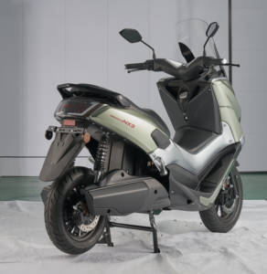 3000W Pedal eléctrico Ciclomotor 120AH Batería de litio 110 km/h Velocidad máxima 72V Voltaje - Product Image 4