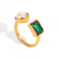 Vente en gros d'anneaux ouverts géométriques en acier inoxydable plaqué or 18 carats avec zircon vert carré, bijoux imperméables et hypoallergéniques pour femmes