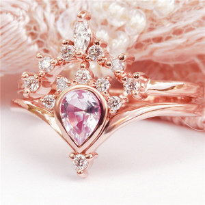 Set di Anelli per Coppie con Design a Corona, Accento Rosa, Elegante in Lega di Rame, Regolabile, Gioielli alla Moda, Idea Regalo - Product Image 3