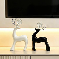 Ornement de couple de cerfs de luxe léger, cadeau créatif de pendaison de crémaillère, décoration pour salon, meuble TV, cave à vin, entrée