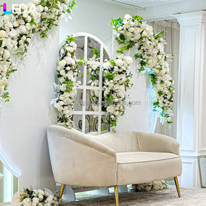 ฉากหลังดอกไม้ทรงกลมอะคริลิคสีขาวขนาดใหญ่พร้อมไฟ LED สำหรับงานแต่งงาน LEDA Wedding Party Decor - Product Image 3