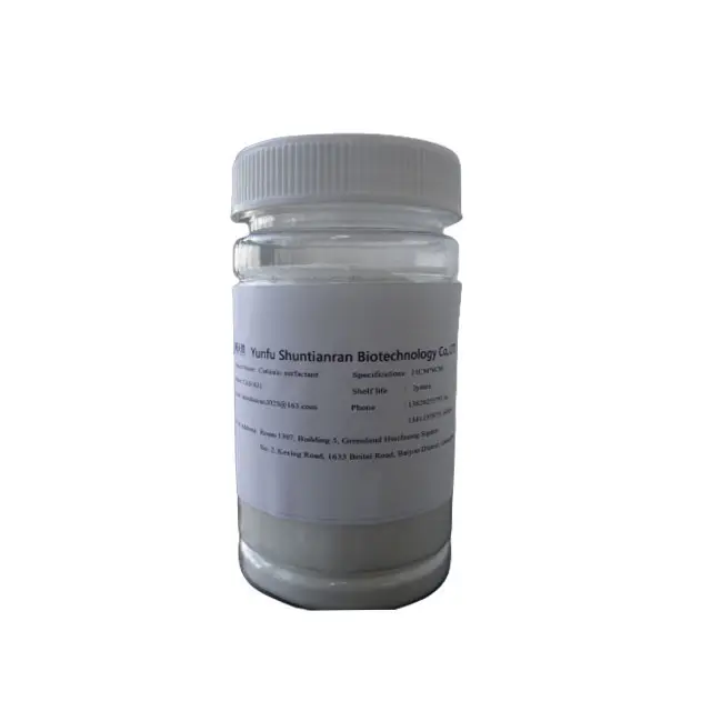 Cetyltrimethylammonium ขายคลอไรด์สีขาวโพลีเมอร์ต่อต้านความแห้งกร้านอิมัลชันลดแรงตึงผิวต่ำ Foming