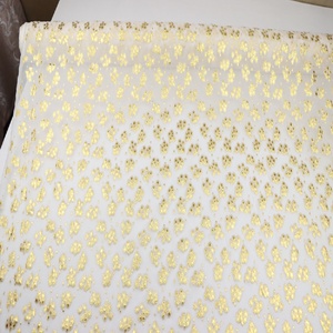 Proveedor Chino, Tela de Georgette de Seda con Lurex, Brillante, Dorada, con Pequeñas Flores Metálicas, para Vestidos de Mujer, Niños, Trajes, Saris y Velos - Product Image 2
