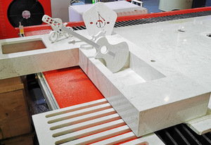 <span class=keywords><strong>Machine</strong></span> de découpe de pierre à jet d'eau CNC à 5 axes, pont de coupe automatique pour comptoir en marbre et quartz, Hualong Machinery - Product Image 6