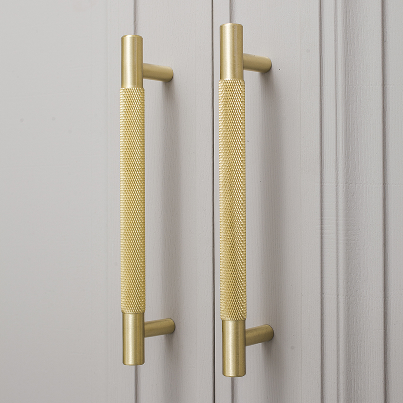 Qiansi Modern Knurled Solid Brass Drawer
