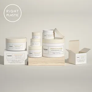 Molti piccoli volumi bianchi a parete spessa cosmetica per la cura della pelle cucchiaio crema bottiglia di plastica