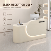 Comptoir de réception incurvé avec éclairage LED pour spa médical, clinique de soins de la peau, salon, usine, logo personnalisé sur commande