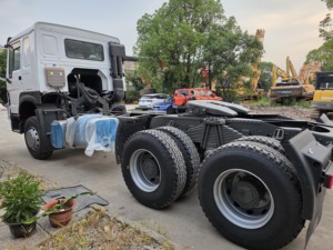 รถหัวลากมือสอง Howo 6x4 371 แรงม้า รุ่น SinoHowo 371 พวงมาลัยซ้าย หัวรถพ่วง Howo - Product Image 3