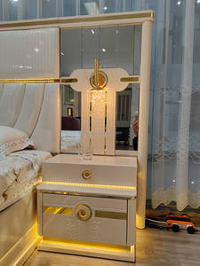 Mobili per Camera da Letto King Size di Lusso, Nuovo Design Classico con Specchi, Prezzo Conveniente, Elegante Illuminazione LED - Product Image 4