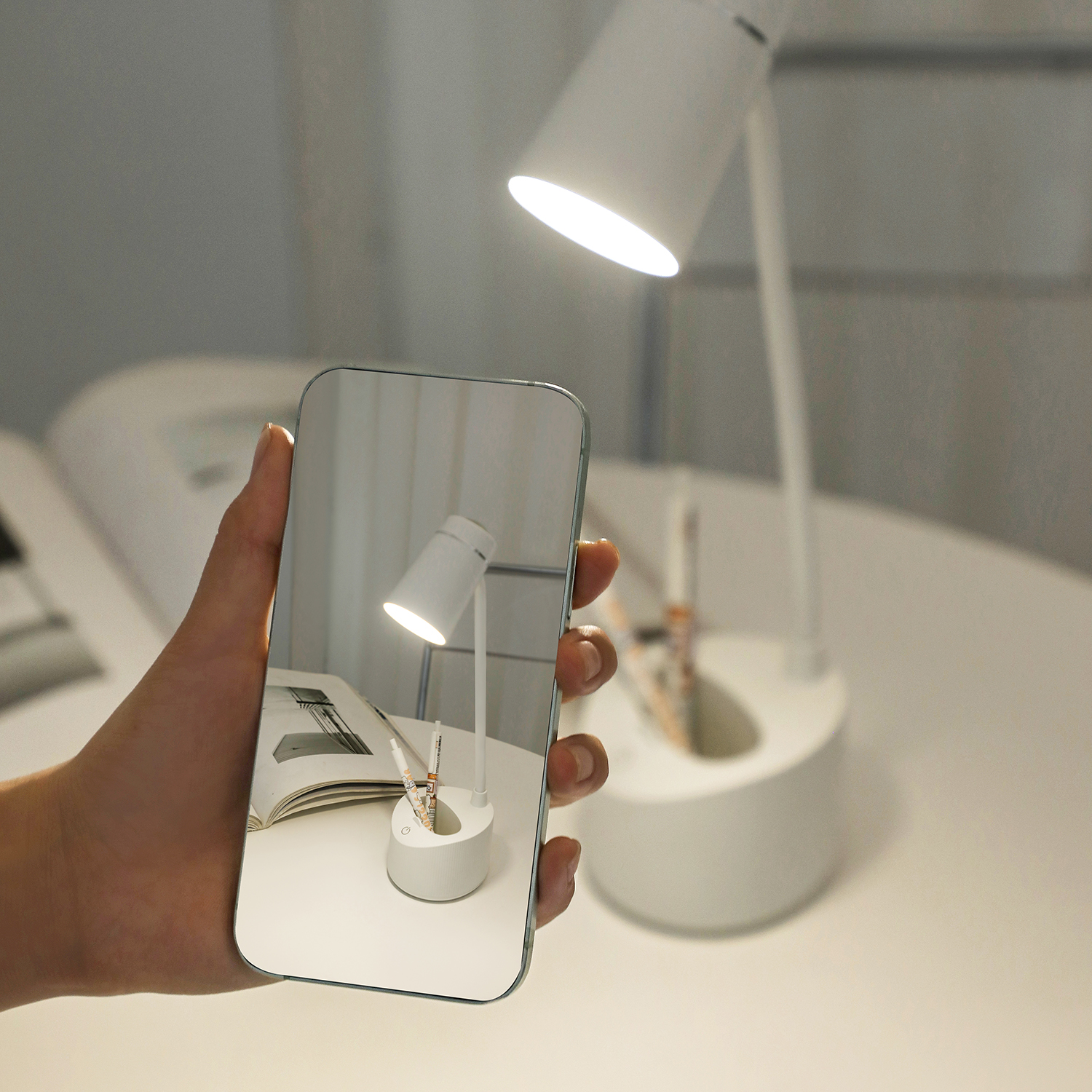 New Arrival Rechargeable 2000mAh Portable Sunset Desk Lamp - Shenzhen Weitao Technology Co., Ltd.