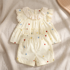 Adorable ensemble 2 pièces pour petites filles, sans manches, col Peter Pan, dentelle à œillets, haut brodé floral, short, ensemble pour tout-petits - Product Image 2