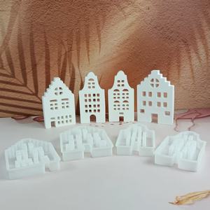 Ornements de maison triangulaires de Noël de style européen Outils de gâteau en silicone S0694 Moules pour chandeliers en plâtre Moule à cupcakes de cuisson - Product Image 1