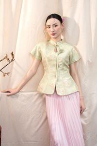 Haut de cérémonie en brocart vietnamien - Motif Déesse de la Lune et Lapin de Jade, motif floral tulipe KPP24 - Product Image 2