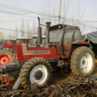 Traktor Bekas Traktor Fiat 180-90 140-90 160-90 4WD Peralatan Pertanian Traktor Mini Wheel Loader Massey Ferguson MF385