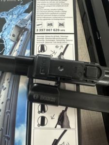 Di alta qualità per BOSSCH lama tergicristallo progettato specificamente per Volkswagen 2.5 A6 Sagitar in gomma naturale <span class=keywords><strong>tergicristalli</strong></span> - Product Image 5