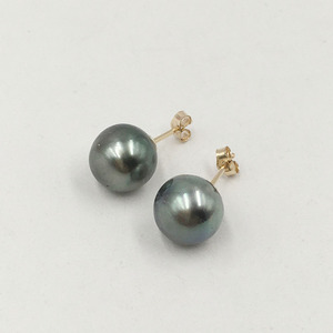 Pendiente de perla de sal marina de Tahití natural de 8-10mm, pendientes de tuerca rellenos de oro de 14 quilates a la moda para bodas cerca de perlas redondas con defectos de grado - Product Image 6