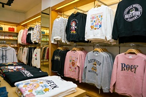 Stampante DTF Garros per <span class=keywords><strong>Stampa</strong></span> Diretta su Film, Offre Riproduzione di Design ad Alta Fedeltà, Versatilità e Applicazione Costante su Tessuti - Product Image 2