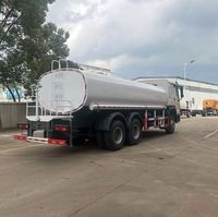 Camion pulvérisateur d'eau haute pression SINOTRUK HOWO 6*4 20CBM Euro 3 à 10 roues, largeur de couverture de 16m+, haute qualité