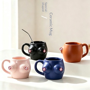 แก้วกาแฟเซรามิคลายศิลปะตกแต่งรูปทรงอกสไตล์ Ins พร้อมหลอดสแตนเลส สำหรับใช้ในบ้าน เพิ่มความสนุกสนาน - Product Image 1