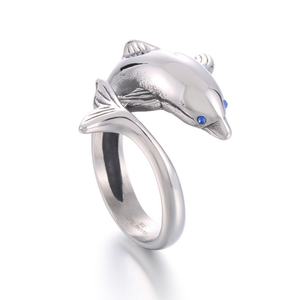 Anillo de Plata con Incrustaciones de Delfín Azul y Circonitas, Anillo Único y Hermoso con Diseño Hawaiano de Animal, en Acero Inoxidable, para Compromiso, Fiesta o Aniversario - Product Image 1
