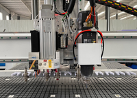 Machine de découpe CNC intelligente STM2130C pour la fabrication de meubles sur mesure