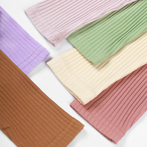 Romper Bayi Perempuan Warna Solid Berkualitas Tinggi dari Katun Organik, Lengan Panjang, Berbahan Rib Elastis dengan Ruffle, Baju Terusan Bayi Baru Lahir - Product Image 3