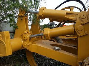 รถดันดินตีนตะขาบ Komatsu D155A-1 มือสองจากญี่ปุ่นแท้ เครื่องยนต์ SAA6D140E รถดันดินขนาดใหญ่ 38.7 ตัน สำหรับงานก่อสร้างปรับระดับพื้นดิน - Product Image 6