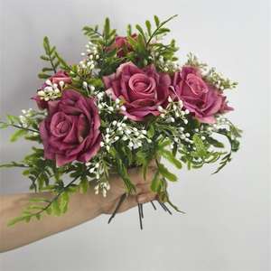 ช่อดอกไม้ประดิษฐ์ DIY สำหรับตกแต่งโต๊ะวันเกิด กิ่งดอกกุหลาบพลาสติกสั้น - Product Image 1