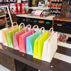 Sac fourre-tout en papier kraft portable multicolore personnalisable, style classique, impression de logo, impression offset, emballage personnalisé - Product Image 3