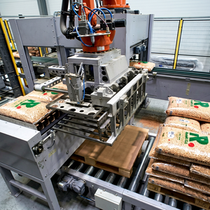 Granulés de bois en forme de briquettes, combustible naturel pour système de chauffage, usage industriel, haute densité - Product Image 1