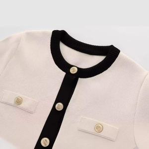 Cárdigan Casual de Mujer, Nuevo Estilo 2025, Suéter de Punto de Manga Corta con Botones en Contraste, Estilo Elegante - Product Image 3