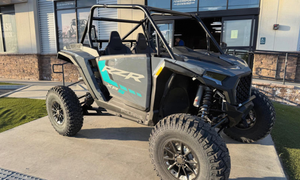 รถเอทีวี RZR 4 2026 แบบซ้อนทับกัน โครงเหล็กสีดำ สำหรับขับขี่บนพื้นที่ขรุขระ - Product Image 4