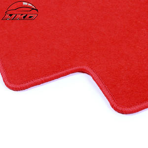 พรมปูพื้นสำหรับเทสล่า รุ่น Y 4 ประตู ปี 20-24 พรมหน้าและหลัง กำมะหยี่สีแดง - 3 ชิ้น - Product Image 5