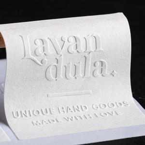 Etiqueta Adhesiva con Logotipo de Marca Personalizado en Relieve 3D, Etiqueta de Papel Texturizado Mate para Embalaje - Product Image 3